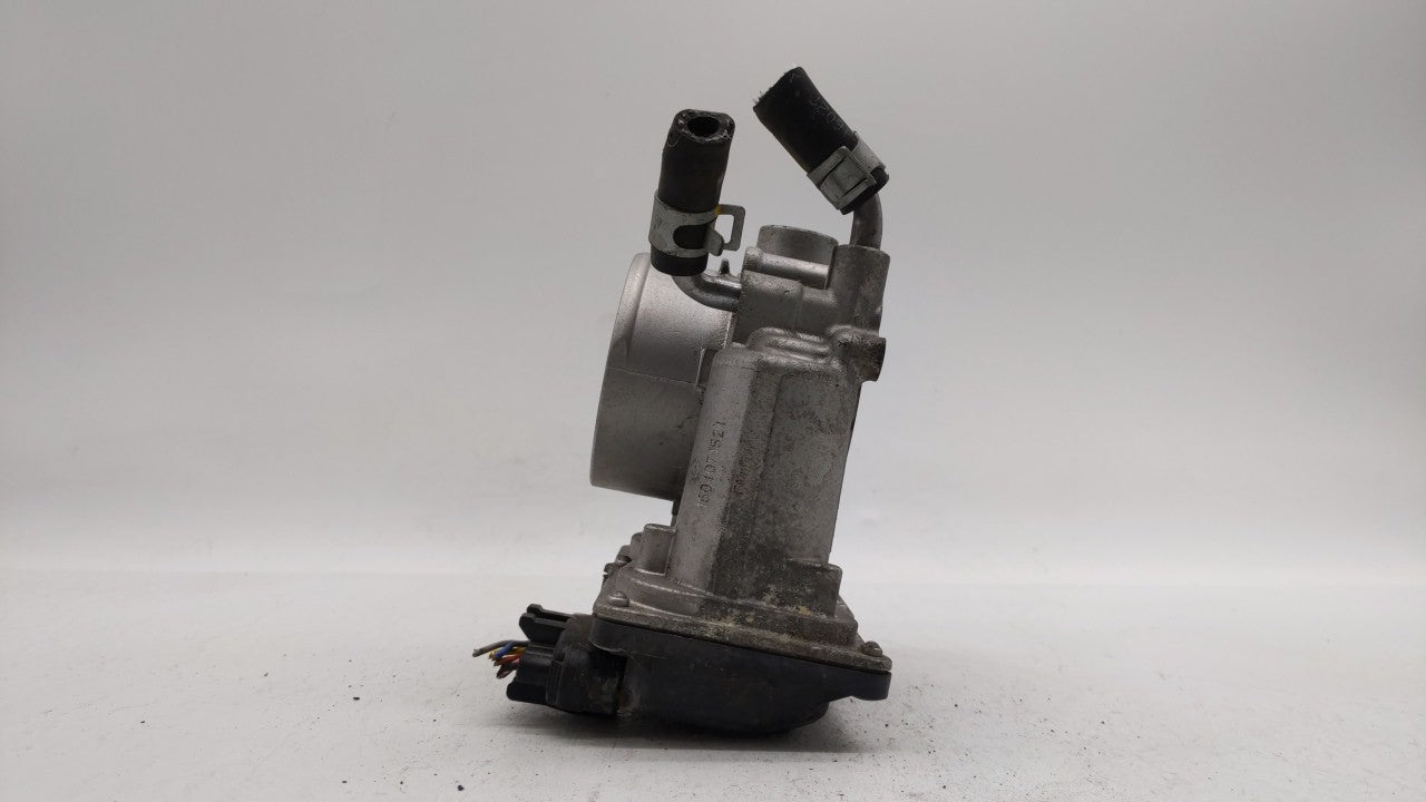 2011-2018 Hyundai Elantra Throttle Body P/N:35100-2E000 Fits Fits 2011 2012 2013 2014 2015 2016 2017 2018 2019 OEM Used Auto