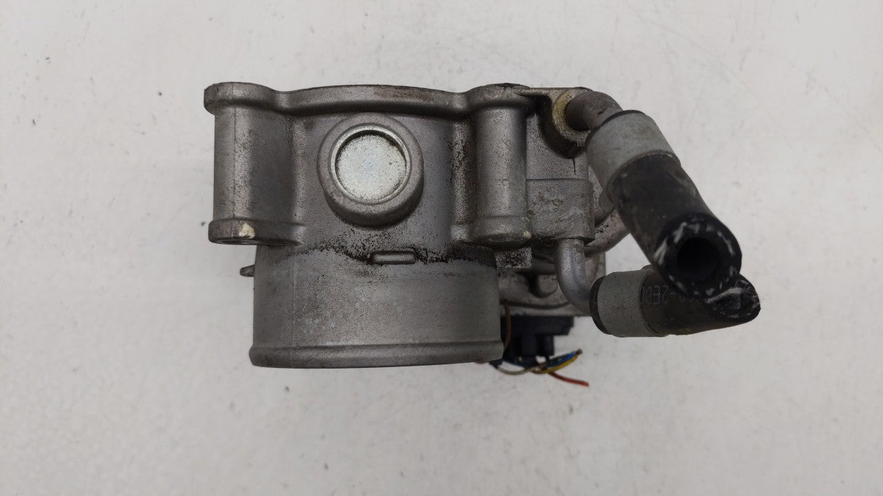 2011-2018 Hyundai Elantra Throttle Body P/N:35100-2E000 Fits Fits 2011 2012 2013 2014 2015 2016 2017 2018 2019 OEM Used Auto