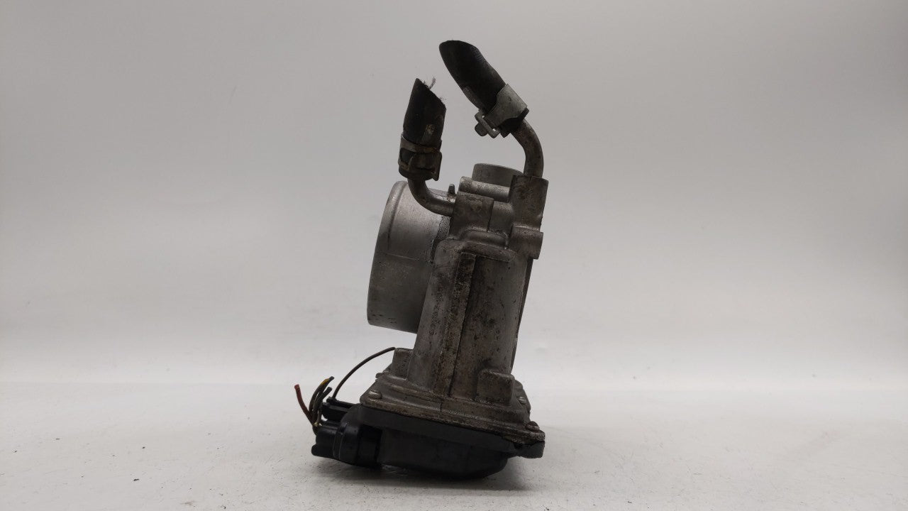 2011-2018 Hyundai Elantra Throttle Body P/N:35100-2E000 Fits Fits 2011 2012 2013 2014 2015 2016 2017 2018 2019 OEM Used Auto