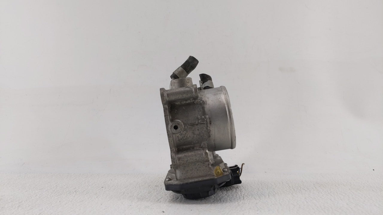2011-2018 Hyundai Elantra Throttle Body P/N:35100-2E000 Fits Fits 2011 2012 2013 2014 2015 2016 2017 2018 2019 OEM Used Auto