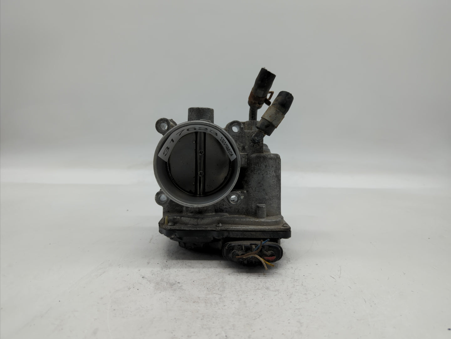 2011-2018 Hyundai Elantra Throttle Body P/N:35100-2E710 35100-2E000 Fits Fits 2011 2012 2013 2014 2015 2016 2017 2018 2019 O