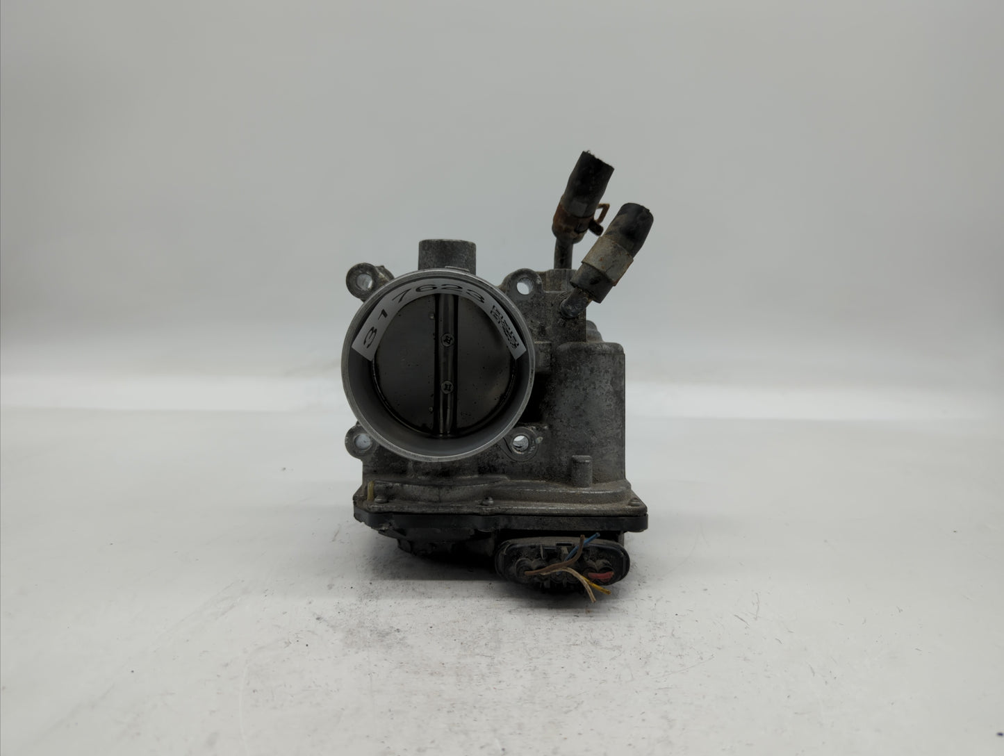 2011-2018 Hyundai Elantra Throttle Body P/N:35100-2E710 35100-2E000 Fits Fits 2011 2012 2013 2014 2015 2016 2017 2018 2019 O