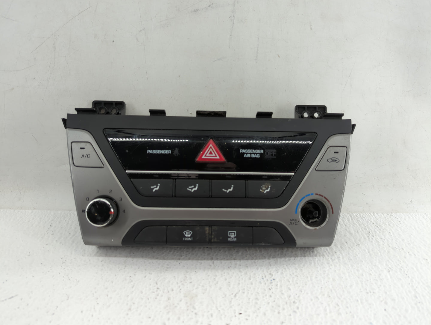 2017-2018 Hyundai Elantra Climate Control Module Temperature AC/Heater Replacement P/N:97250-F20614X 97250-F2AH0 Fits OEM Us