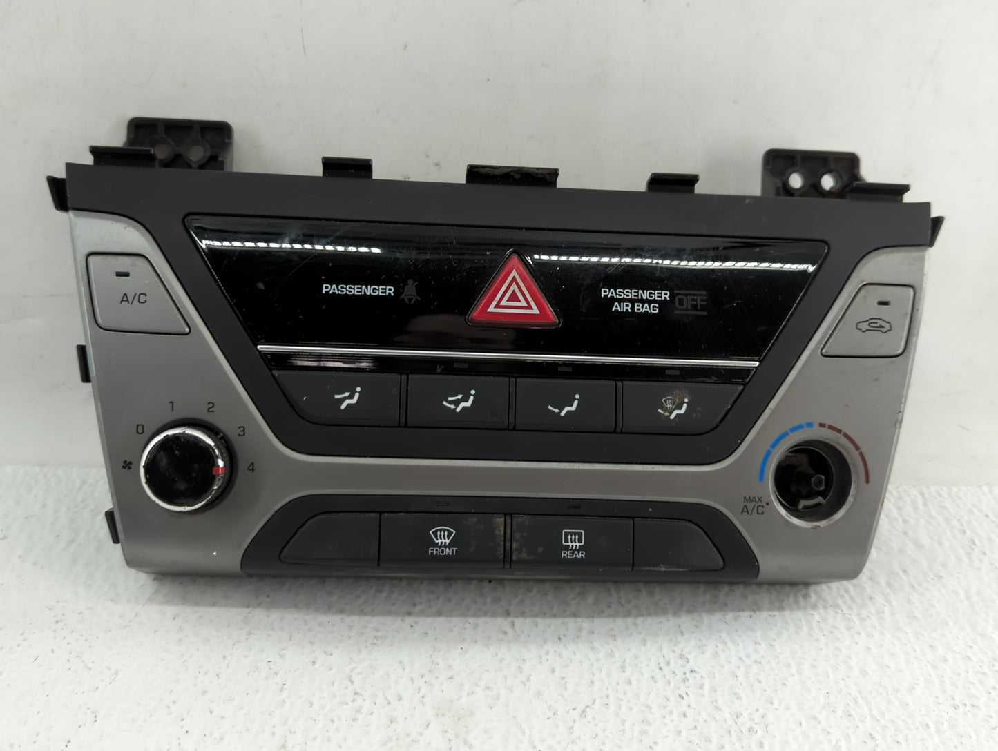 2017-2018 Hyundai Elantra Climate Control Module Temperature AC/Heater Replacement P/N:97250-F20614X 97250-F2AH0 Fits OEM Us
