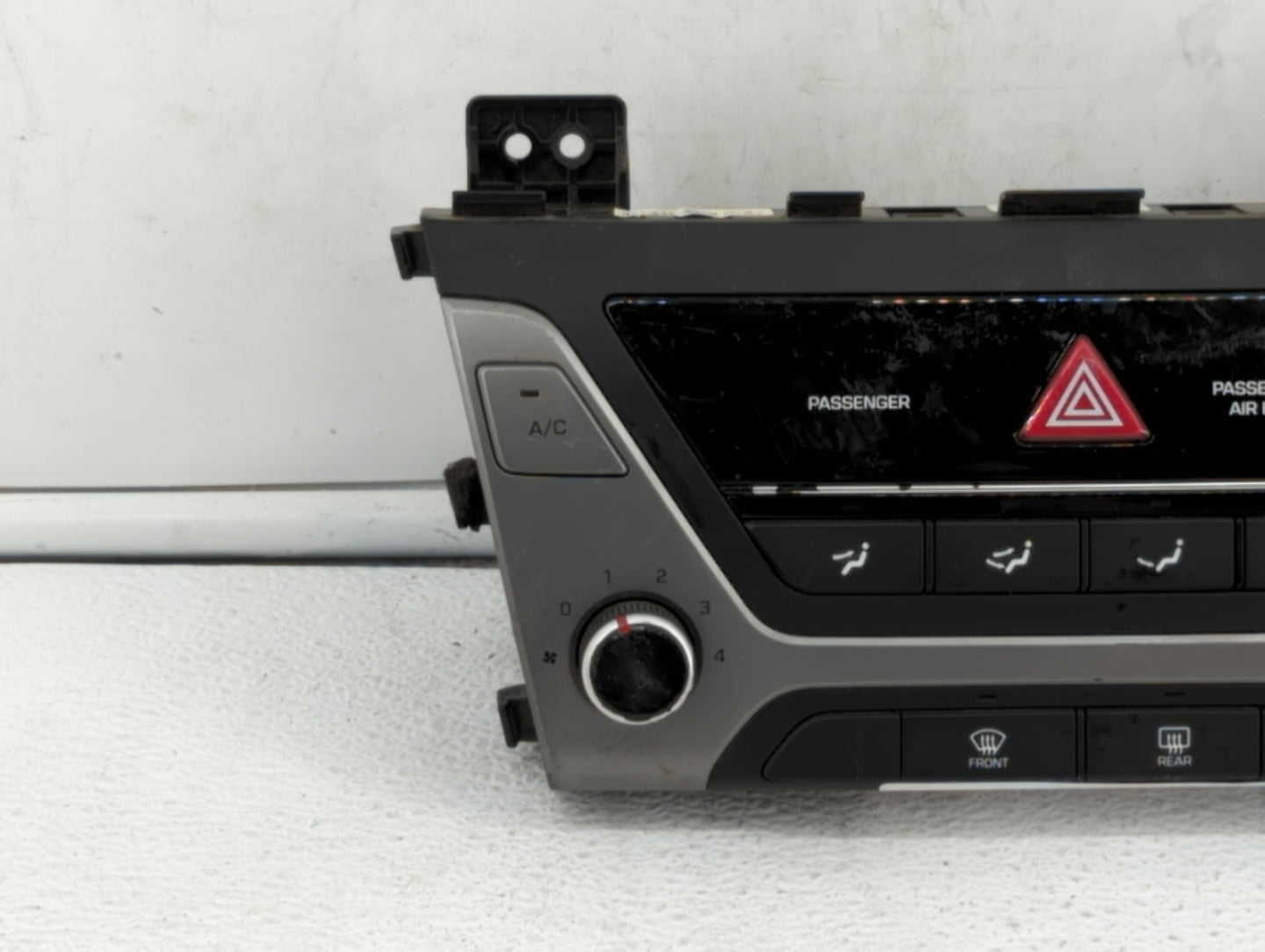 2017-2018 Hyundai Elantra Climate Control Module Temperature AC/Heater Replacement P/N:97250-F2XXX 97250-F20614X Fits OEM Us