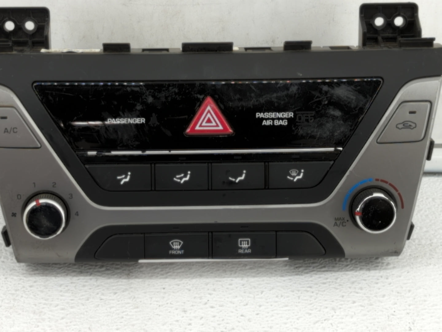 2017-2018 Hyundai Elantra Climate Control Module Temperature AC/Heater Replacement P/N:97250-F2XXX 97250-F20614X Fits OEM Us