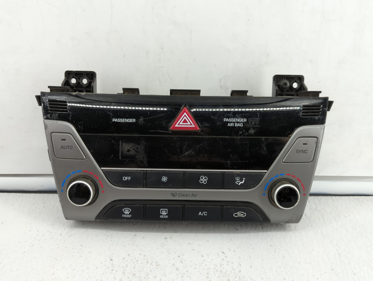 2017-2018 Hyundai Elantra Climate Control Module Temperature AC/Heater Replacement P/N:97250-F2231RET 97250-F2XXX Fits OEM U