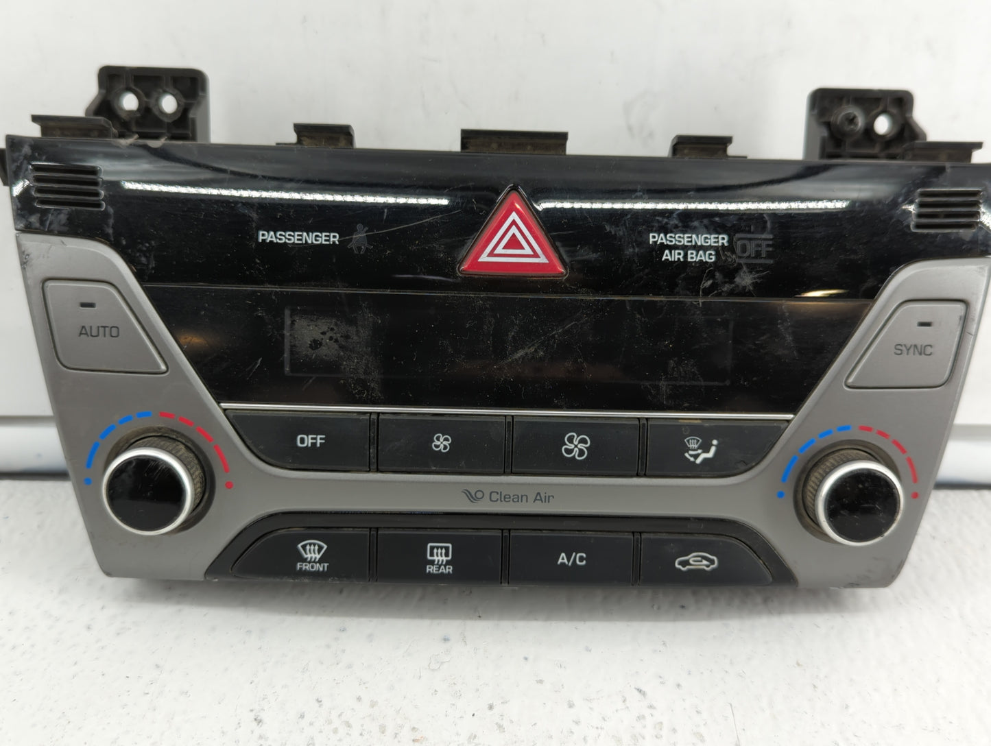 2017-2018 Hyundai Elantra Climate Control Module Temperature AC/Heater Replacement P/N:97250-F2231RET 97250-F2XXX Fits OEM U
