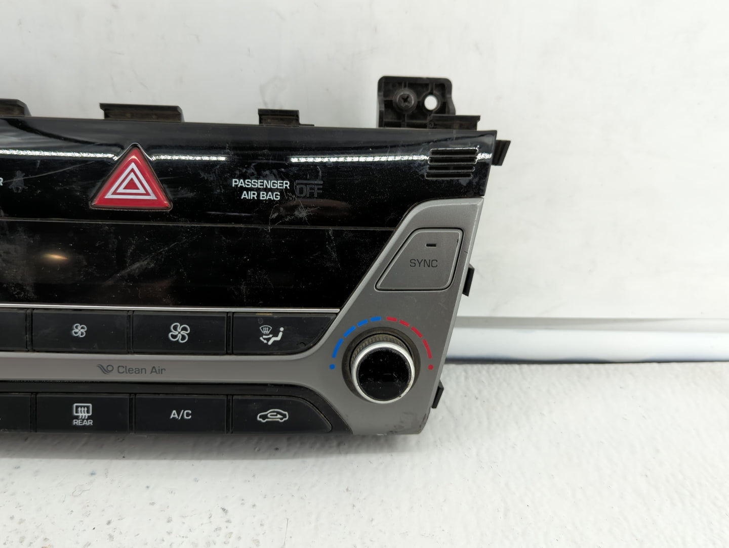 2017-2018 Hyundai Elantra Climate Control Module Temperature AC/Heater Replacement P/N:97250-F2231RET 97250-F2XXX Fits OEM U