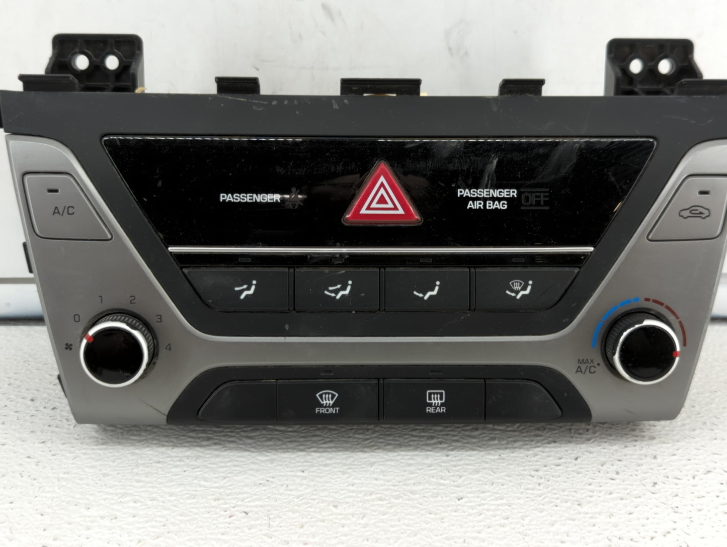 2017-2018 Hyundai Elantra Climate Control Module Temperature AC/Heater Replacement P/N:97250-F2XXX 97250-F20614X Fits OEM Us