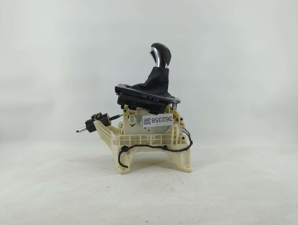 2017 Hyundai Elantra Center Console Storage Tray shifter - Oemusedautoparts1.com