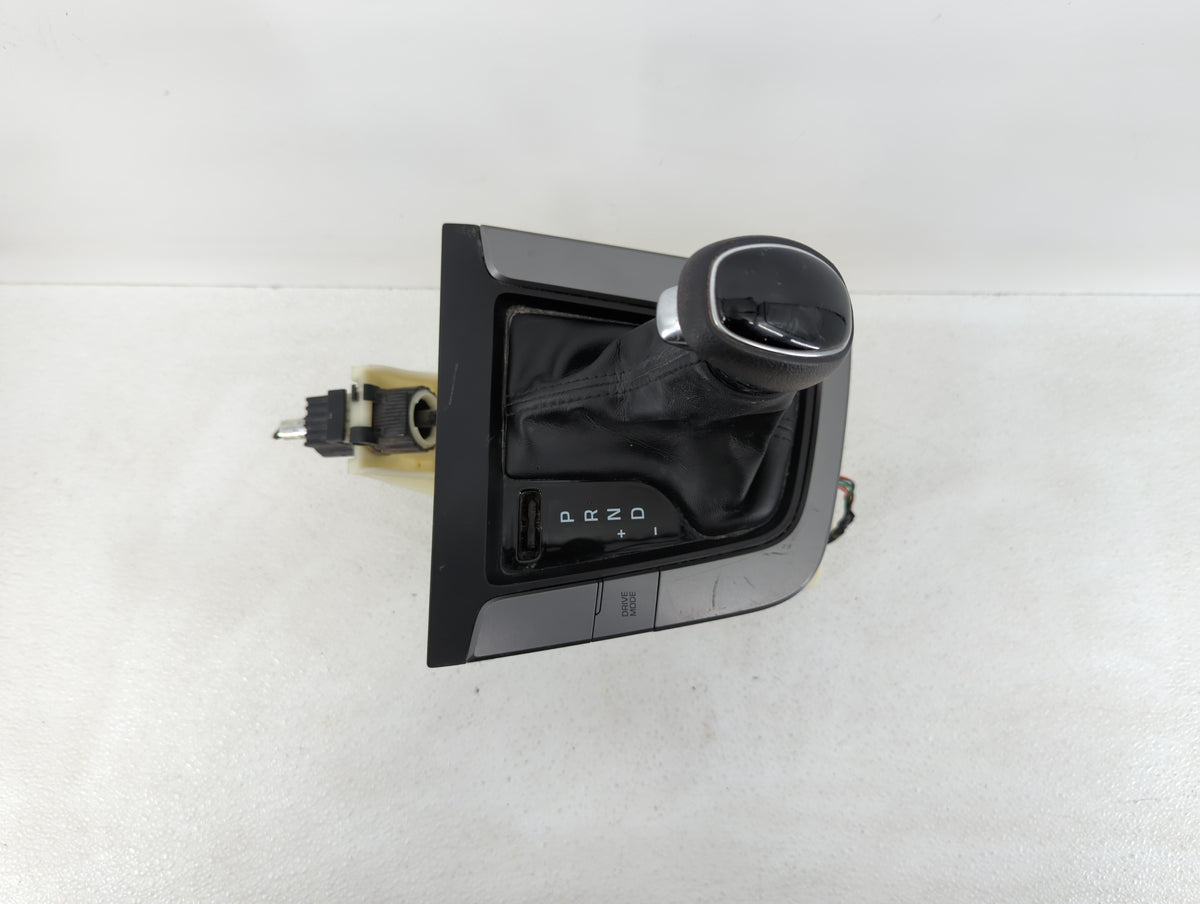 2017 Hyundai Elantra Center Console Storage Tray shifter - Oemusedautoparts1.com
