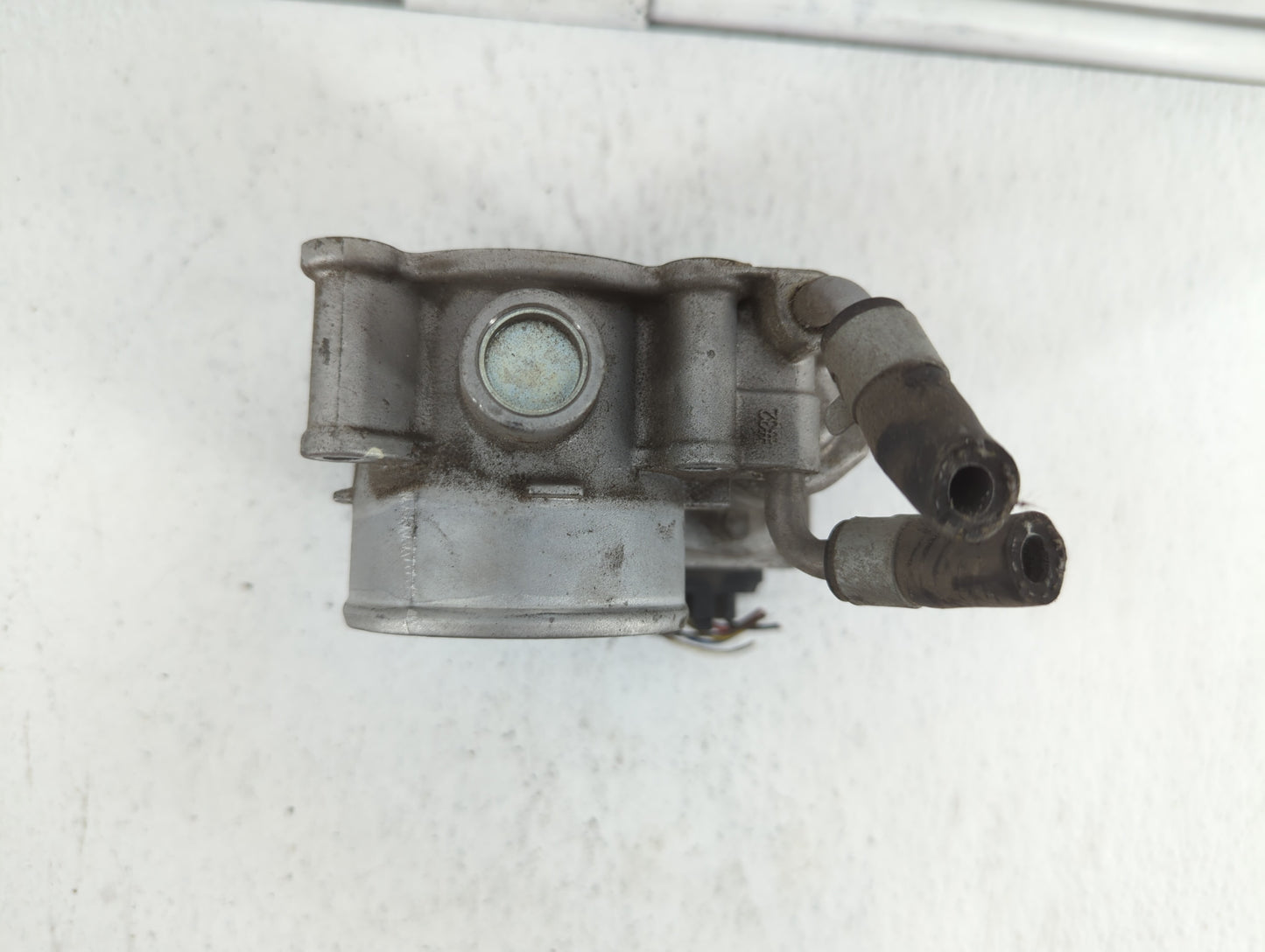 2011-2018 Hyundai Elantra Throttle Body P/N:35100-2E000 1302150124 Fits Fits 2011 2012 2013 2014 2015 2016 2017 2018 2019 OE