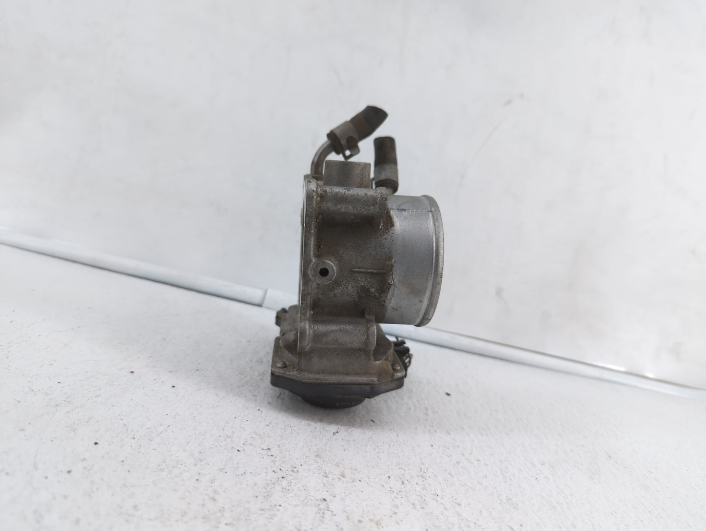 2011-2018 Hyundai Elantra Throttle Body P/N:35100-2E000 1302150124 Fits Fits 2011 2012 2013 2014 2015 2016 2017 2018 2019 OE