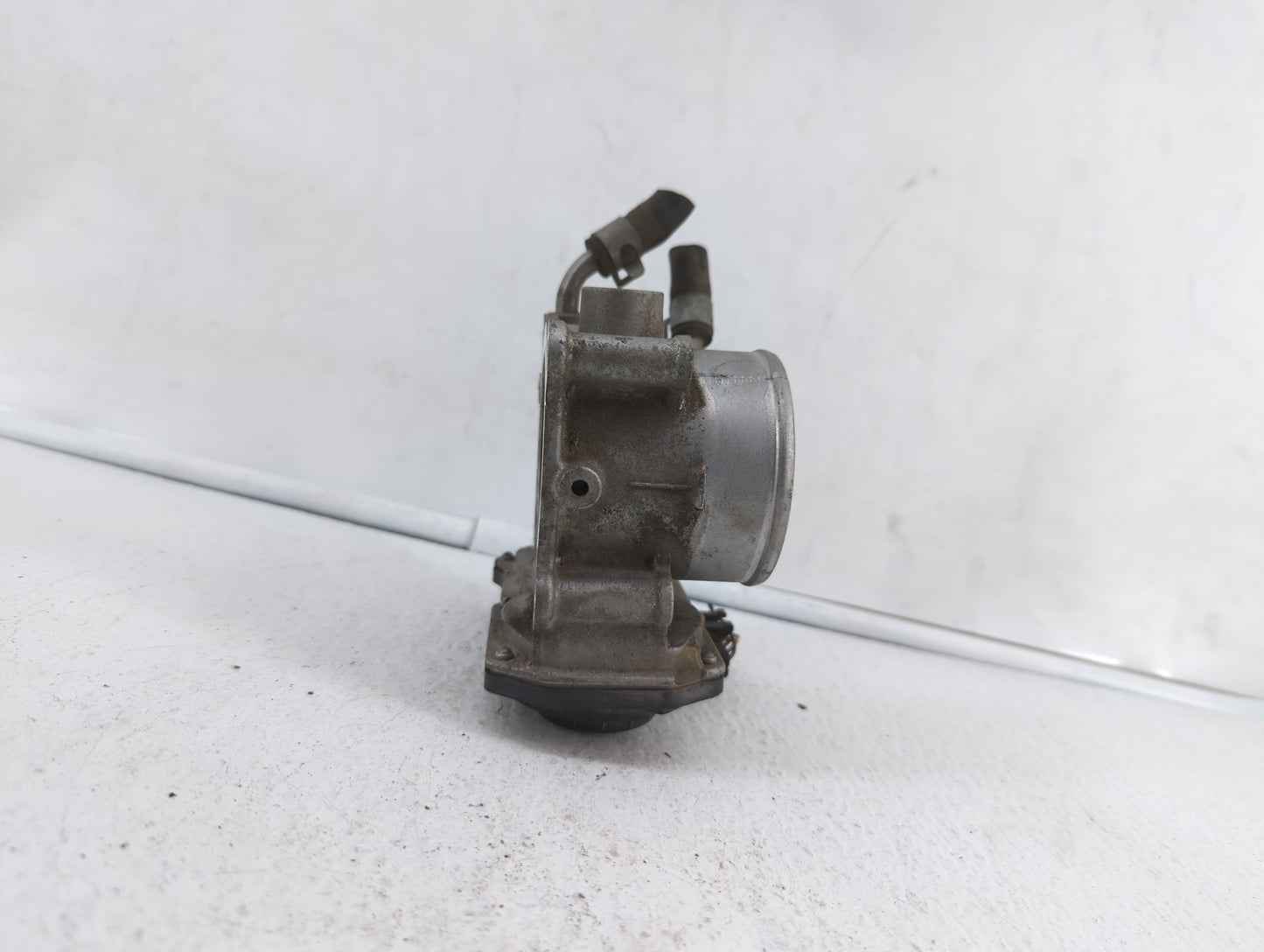 2011-2018 Hyundai Elantra Throttle Body P/N:35100-2E000 1302150124 Fits Fits 2011 2012 2013 2014 2015 2016 2017 2018 2019 OE