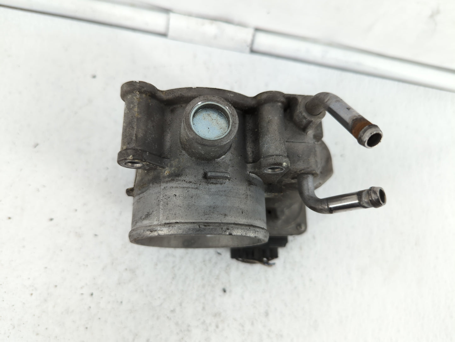 2011-2018 Hyundai Elantra Throttle Body P/N:35100-2E000 1302150124 Fits Fits 2011 2012 2013 2014 2015 2016 2017 2018 2019 OE