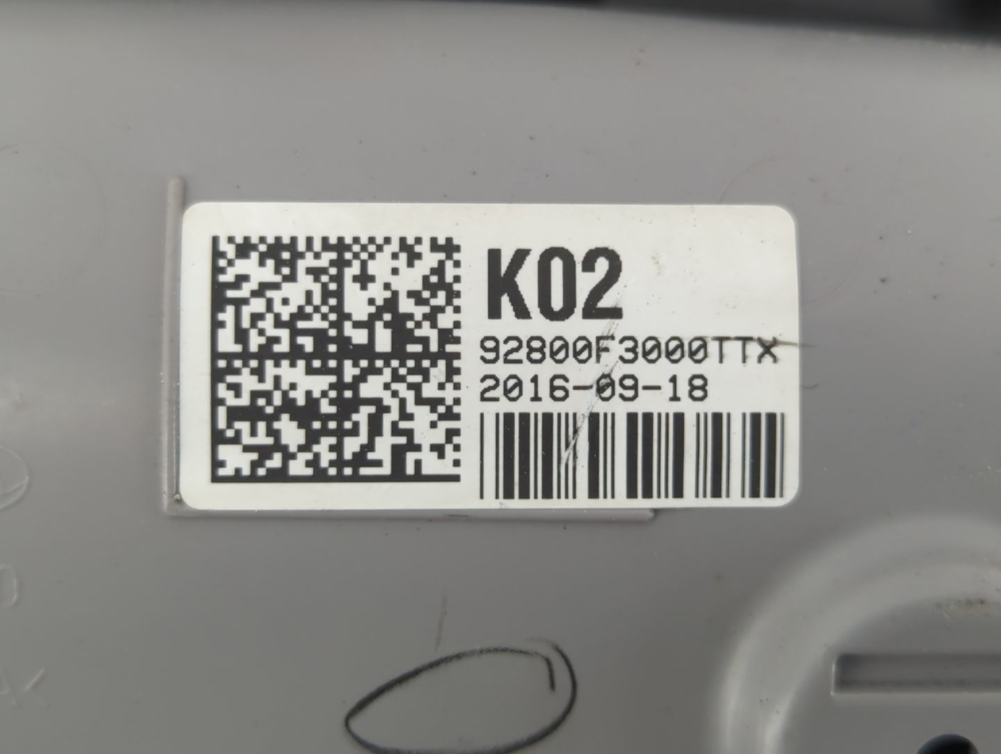 2017 Hyundai Elantra Overhead Roof Console Grey - Oemusedautoparts1.com