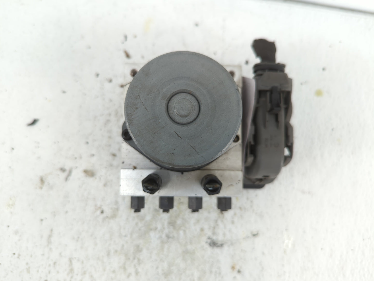 2017-2018 Hyundai Elantra ABS Pump Control Module Replacement P/N:58900-F2500 58920-F2500 Fits Fits 2017 2018 OEM Used Auto 