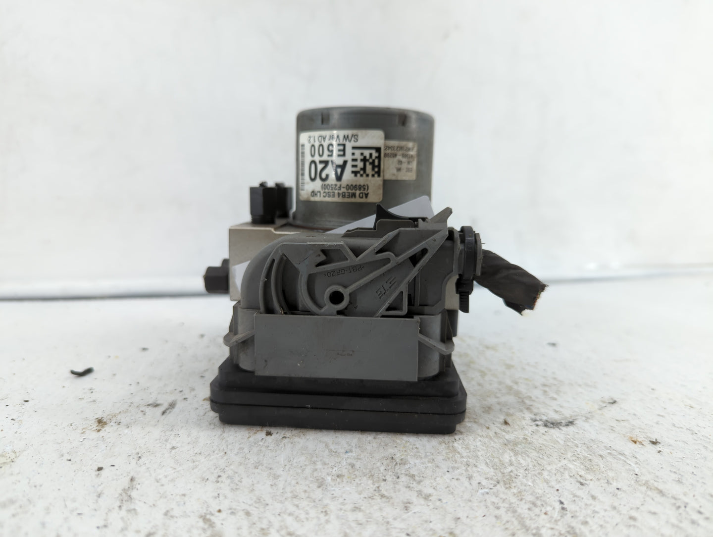 2017-2018 Hyundai Elantra ABS Pump Control Module Replacement P/N:58900-F2500 58920-F2500 Fits Fits 2017 2018 OEM Used Auto 