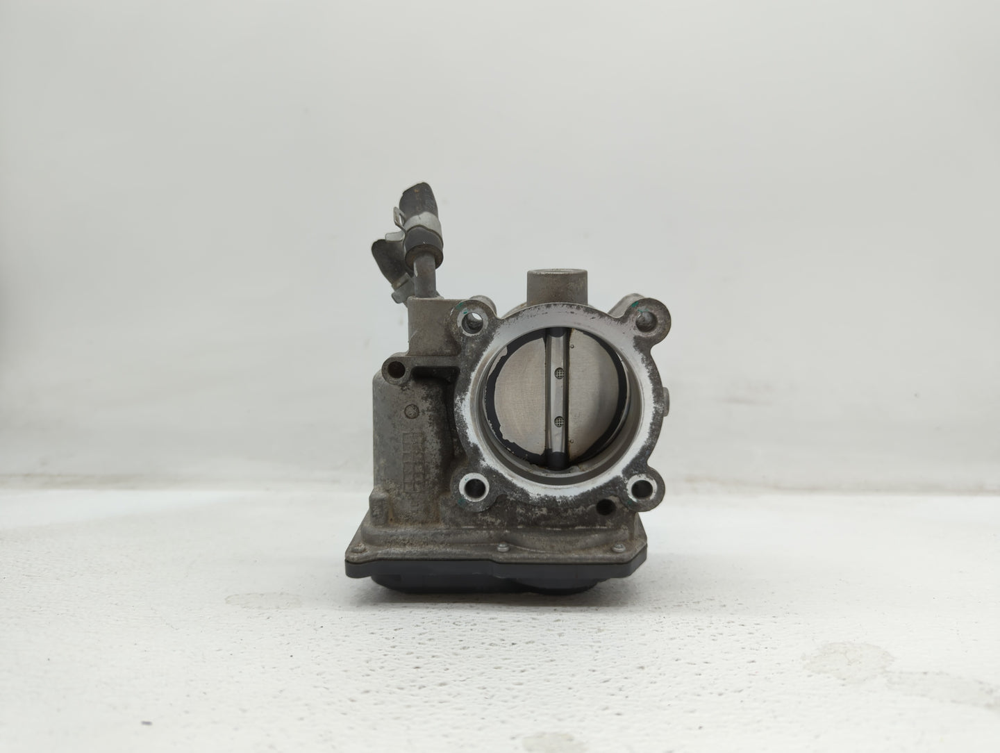 2011-2018 Hyundai Elantra Throttle Body P/N:35100-2E000 1302150124 Fits Fits 2011 2012 2013 2014 2015 2016 2017 2018 2019 OE