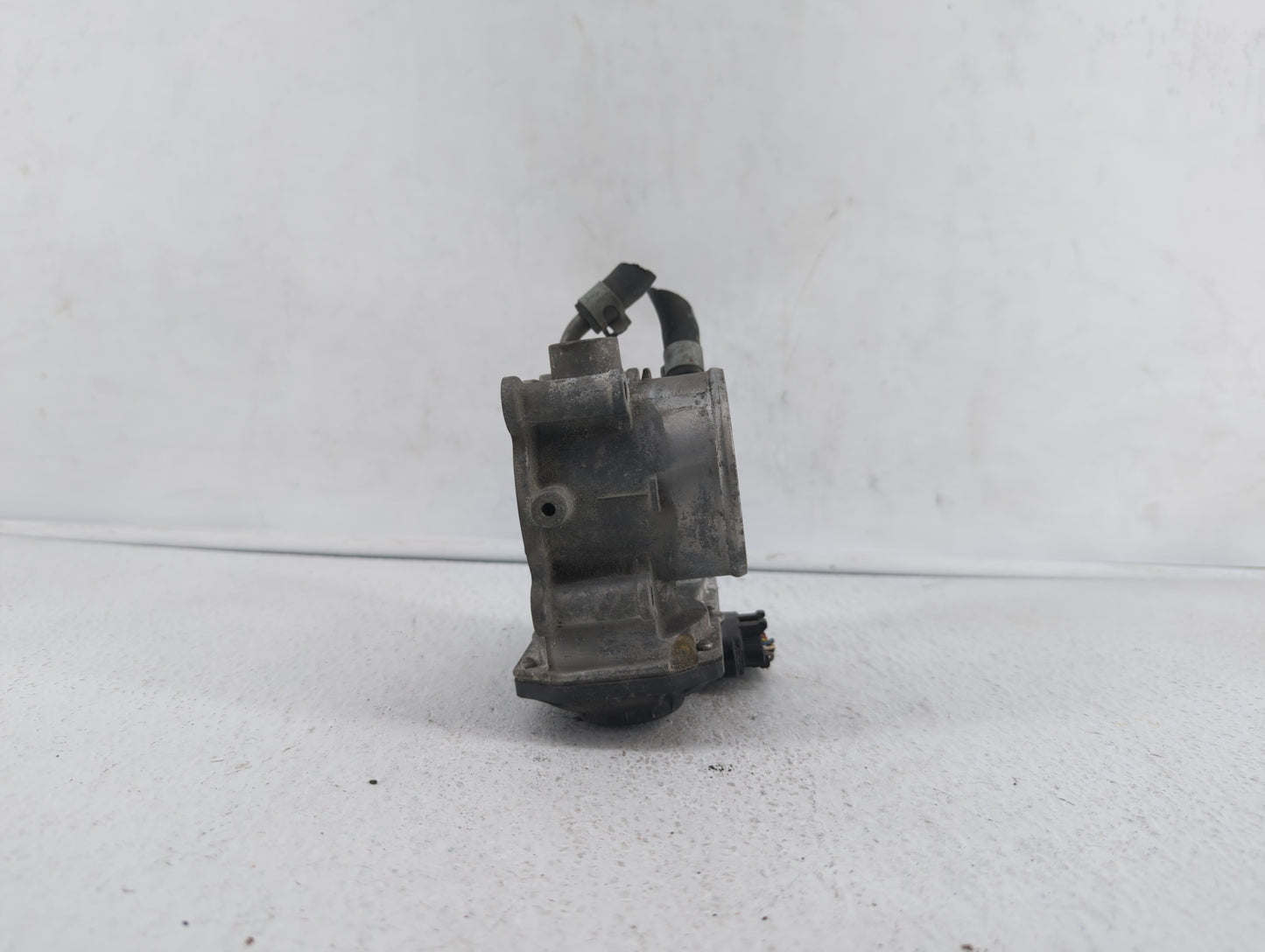 2011-2018 Hyundai Elantra Throttle Body P/N:35100-2E000 1302150124 Fits Fits 2011 2012 2013 2014 2015 2016 2017 2018 2019 OE