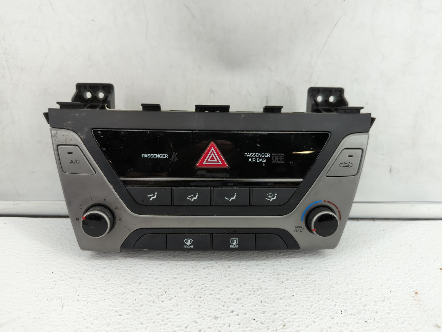 2017-2018 Hyundai Elantra Climate Control Module Temperature AC/Heater Replacement P/N:97250-F2XXX 97250-F20614X Fits OEM Us