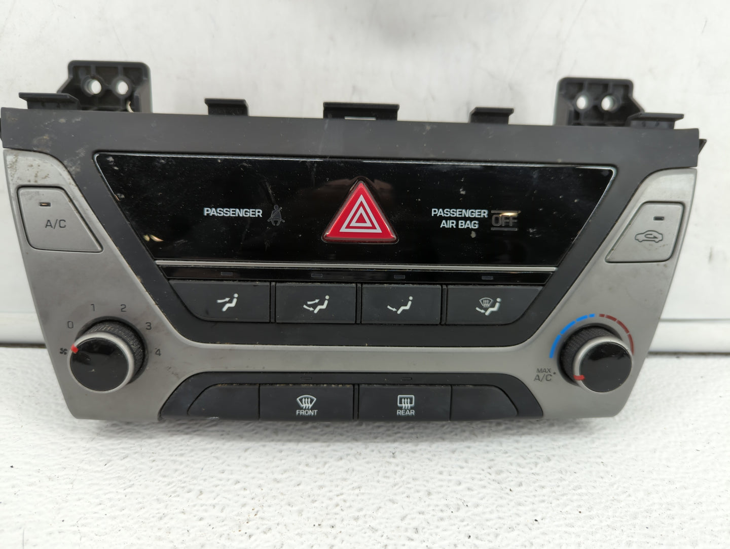 2017-2018 Hyundai Elantra Climate Control Module Temperature AC/Heater Replacement P/N:97250-F2XXX 97250-F20614X Fits OEM Us