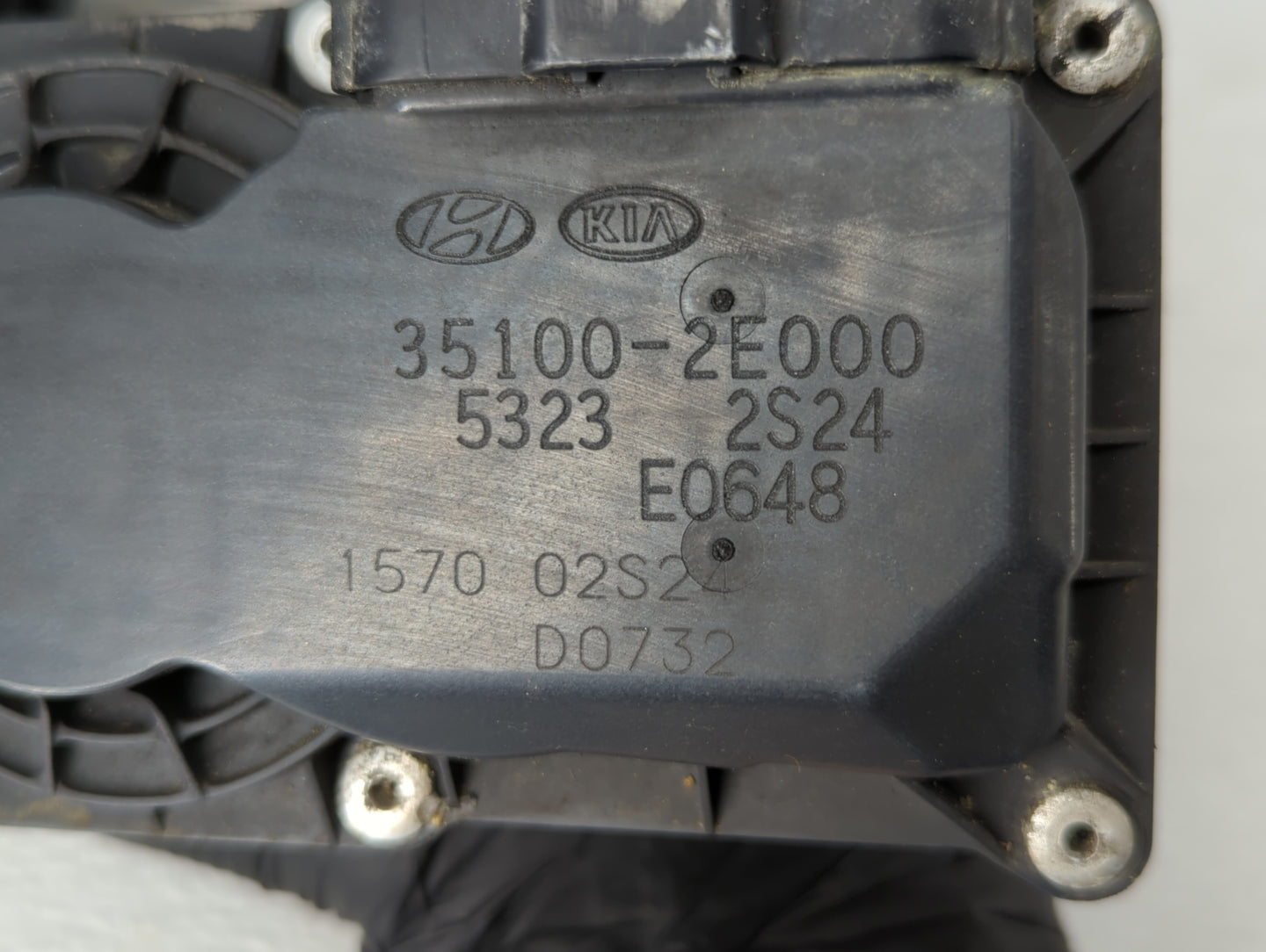 2011-2018 Hyundai Elantra Throttle Body P/N:35100-2E000 1302150124 Fits Fits 2011 2012 2013 2014 2015 2016 2017 2018 2019 OE