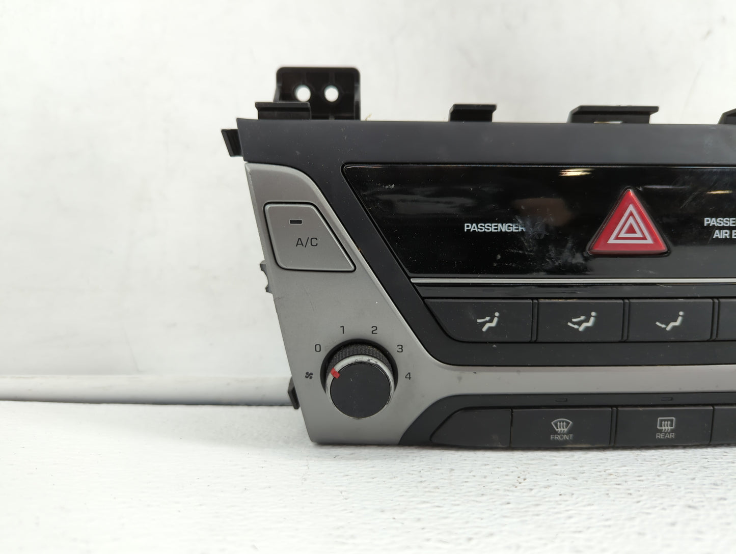 2017-2018 Hyundai Elantra Climate Control Module Temperature AC/Heater Replacement P/N:97250-F2XXX 97250-F20614X Fits OEM Us