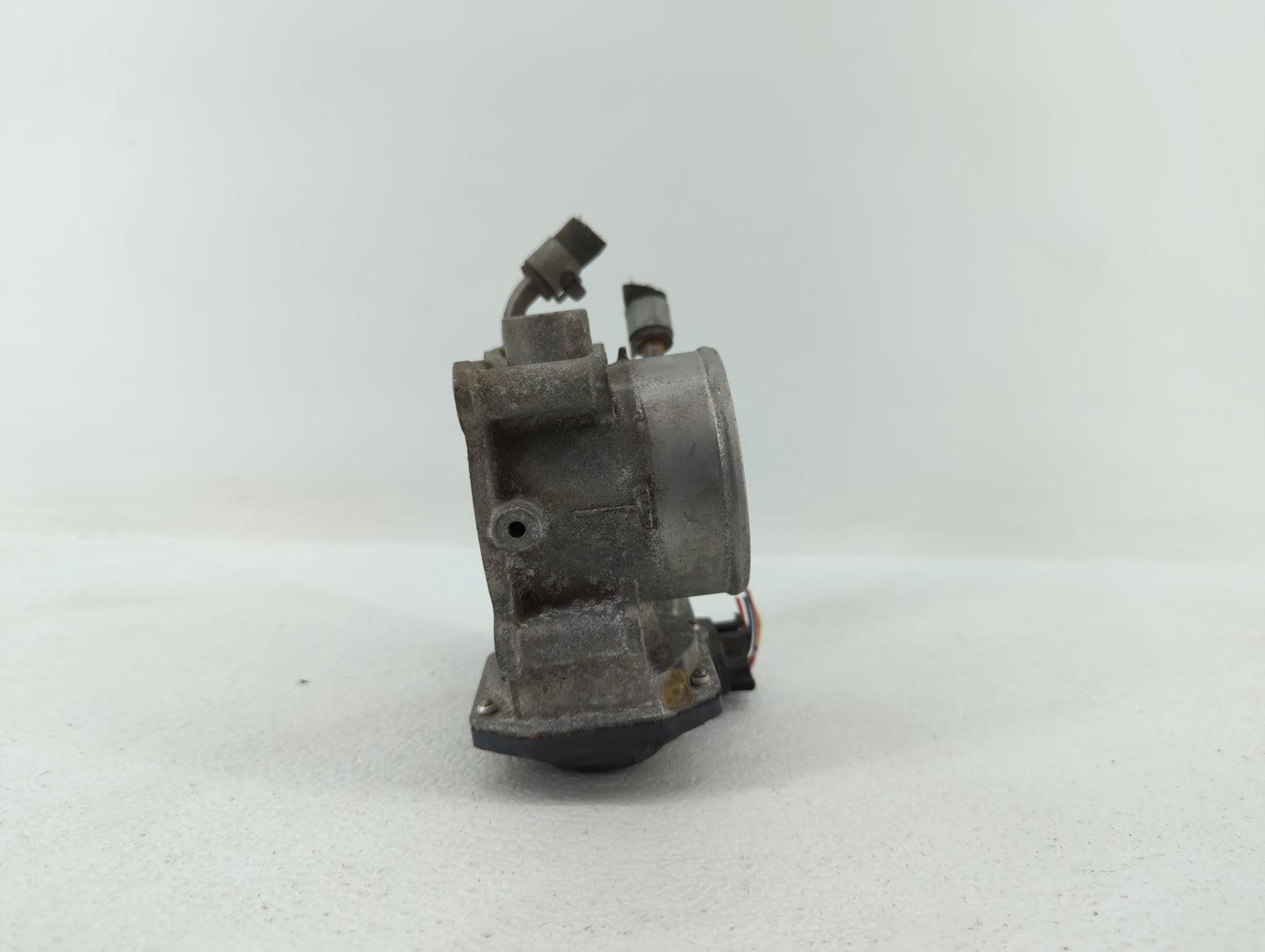 2011-2018 Hyundai Elantra Throttle Body P/N:35100-2E000 1302150124 Fits Fits 2011 2012 2013 2014 2015 2016 2017 2018 2019 OE