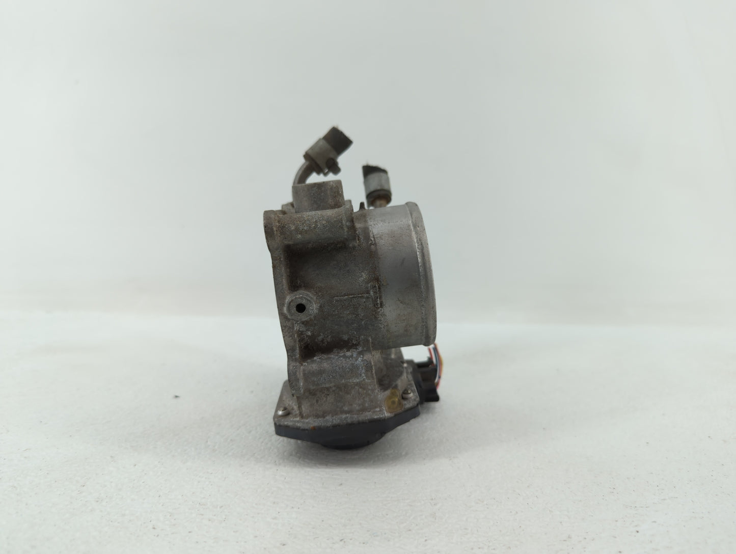 2011-2018 Hyundai Elantra Throttle Body P/N:35100-2E000 1302150124 Fits Fits 2011 2012 2013 2014 2015 2016 2017 2018 2019 OE
