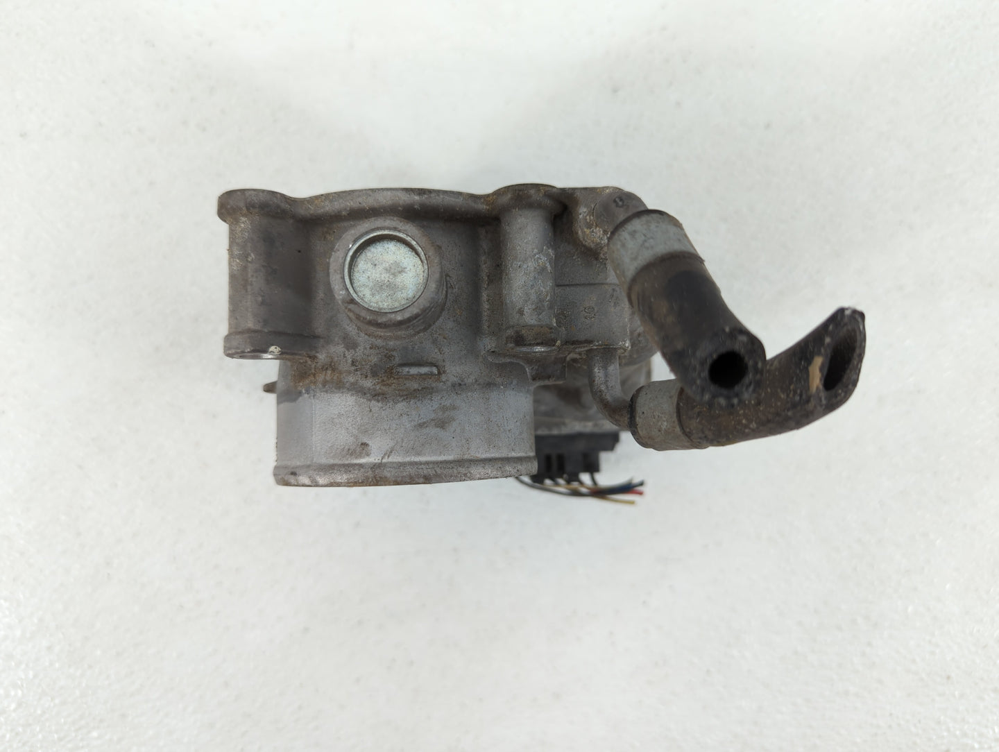 2011-2018 Hyundai Elantra Throttle Body P/N:35100-2E000 1302150124 Fits Fits 2011 2012 2013 2014 2015 2016 2017 2018 2019 OE