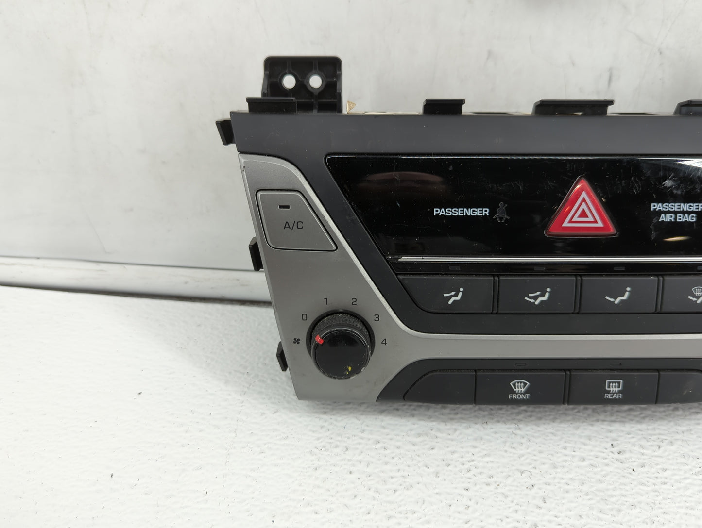 2017-2018 Hyundai Elantra Climate Control Module Temperature AC/Heater Replacement P/N:97250-F20604X 97250-F20514 Fits OEM U