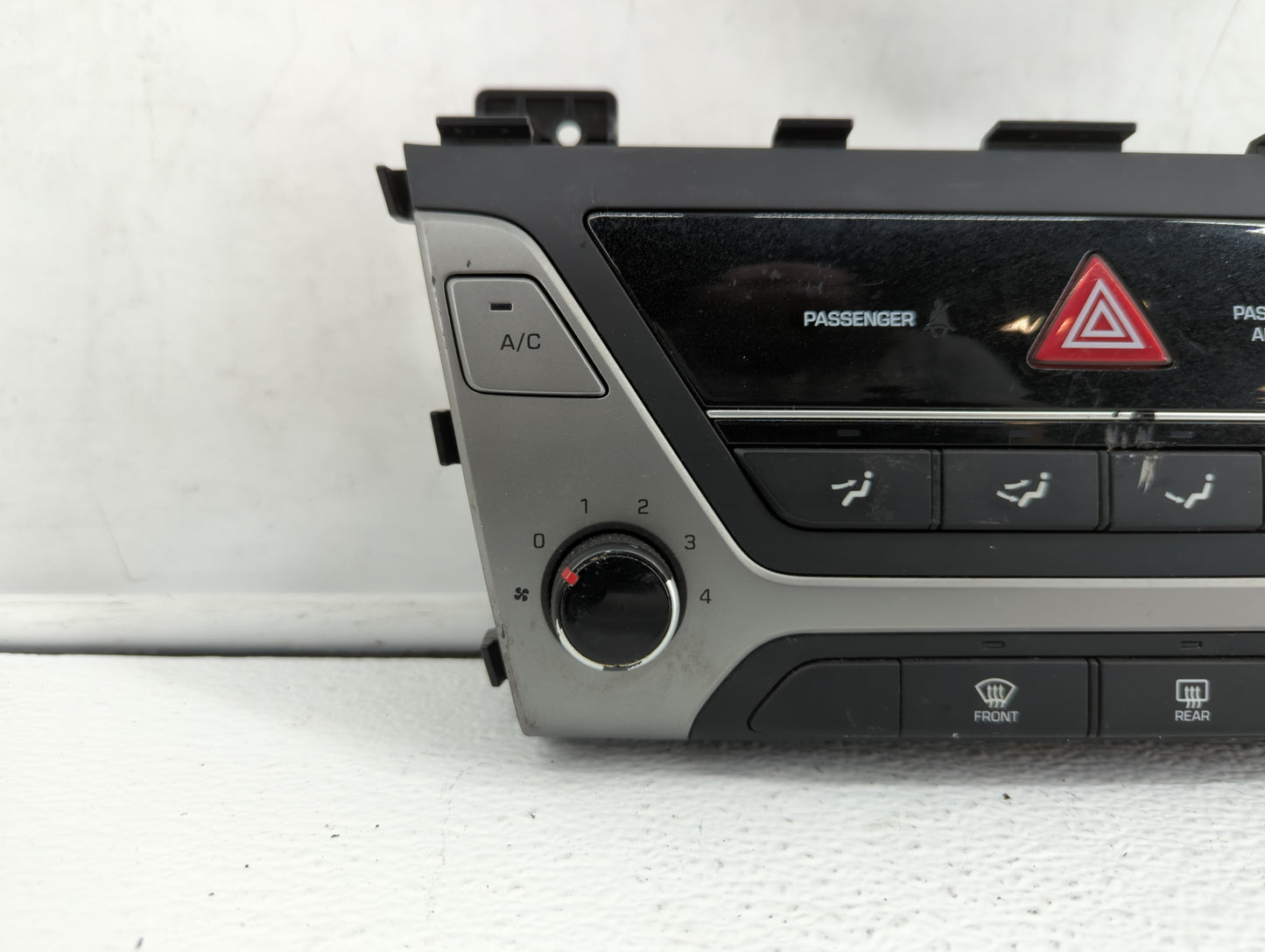 2017-2018 Hyundai Elantra Climate Control Module Temperature AC/Heater Replacement P/N:97250-F2XXX 97250-F20614X Fits OEM Us