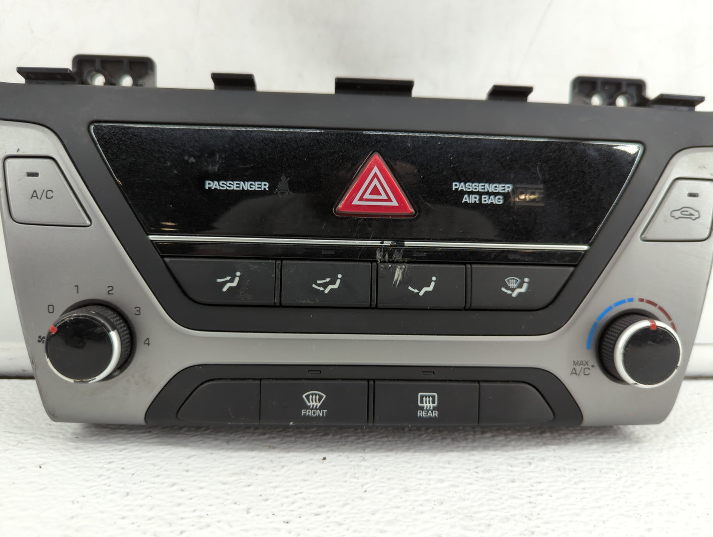 2017-2018 Hyundai Elantra Climate Control Module Temperature AC/Heater Replacement P/N:97250-F2XXX 97250-F20614X Fits OEM Us