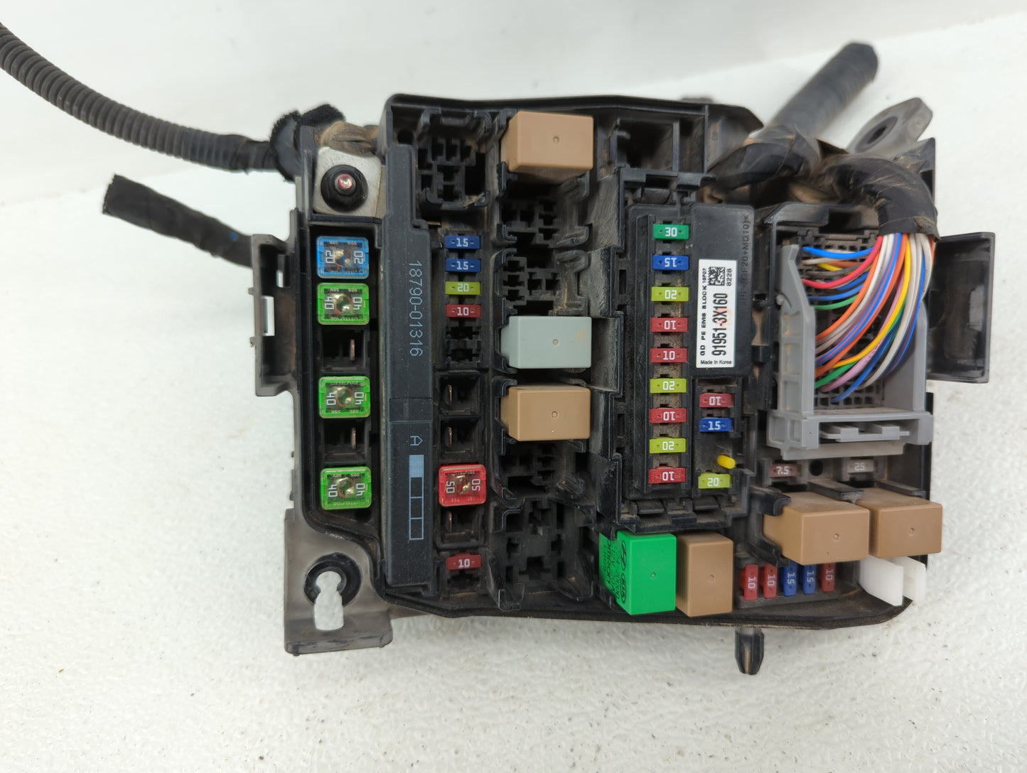2016-2017 Hyundai Elantra Fusebox Fuse Box Panel Relay Module P/N:91248 A5400B Fits Fits 2016 2017 OEM Used Auto Parts - Oem