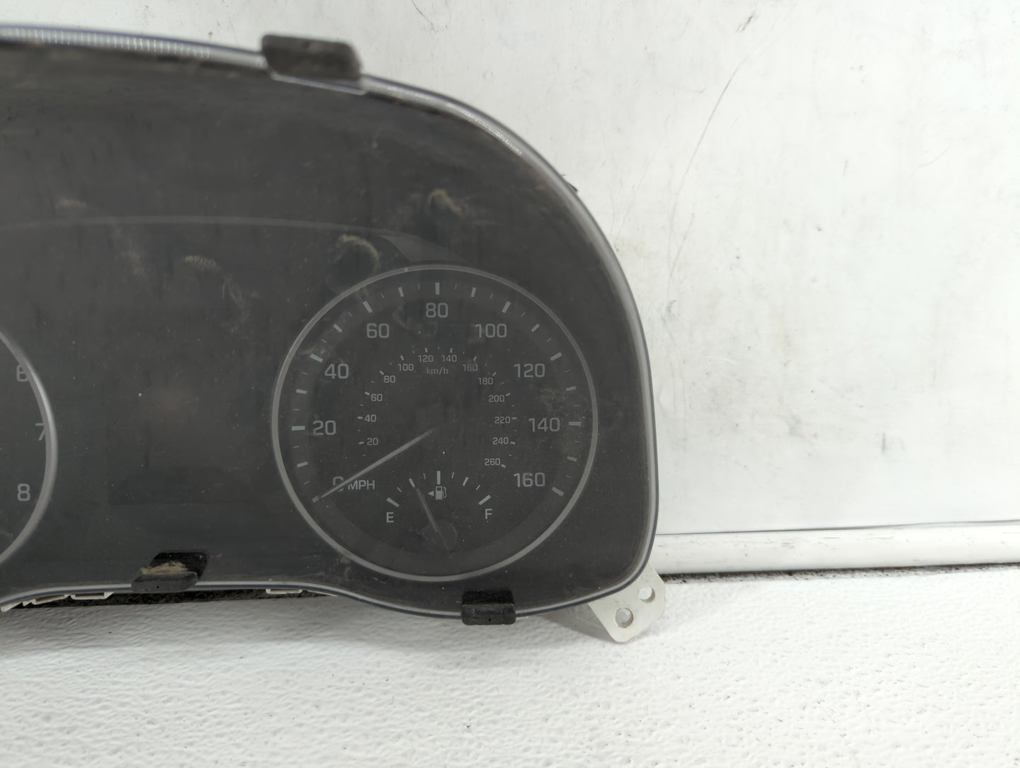 2017-2018 Hyundai Elantra Instrument Cluster Speedometer Gauges P/N:94001-F3011 94001-F3010 Fits Fits 2017 2018 OEM Used Aut