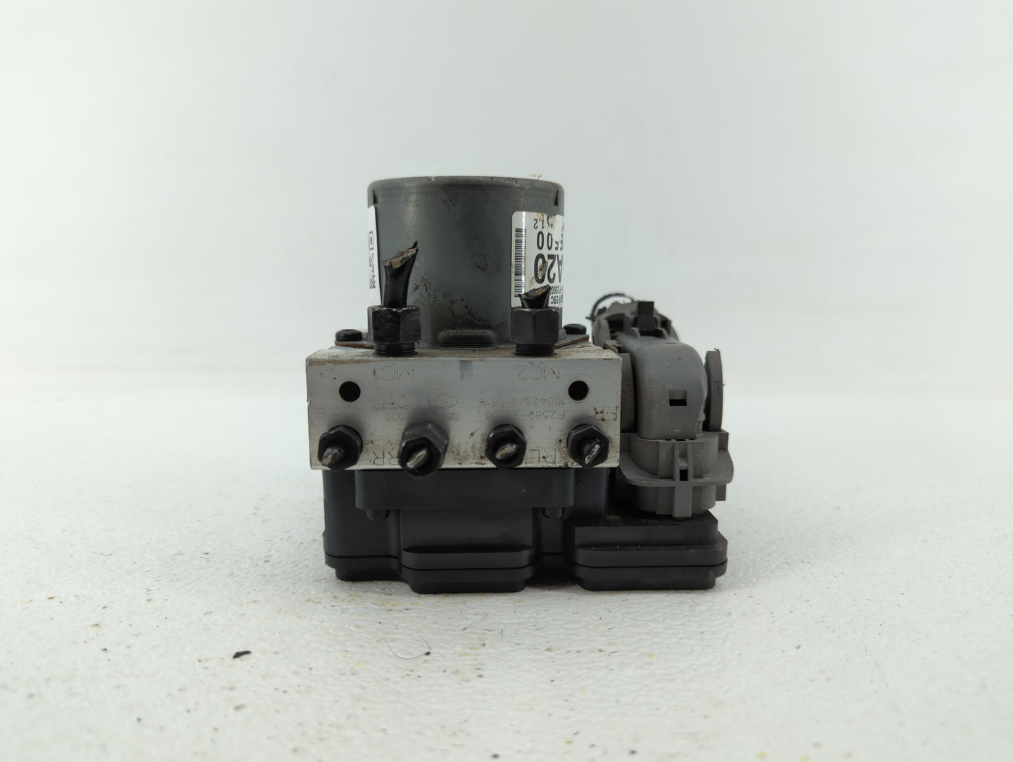 2017-2018 Hyundai Elantra ABS Pump Control Module Replacement P/N:58900-F2500 58920-F2500 Fits Fits 2017 2018 OEM Used Auto 
