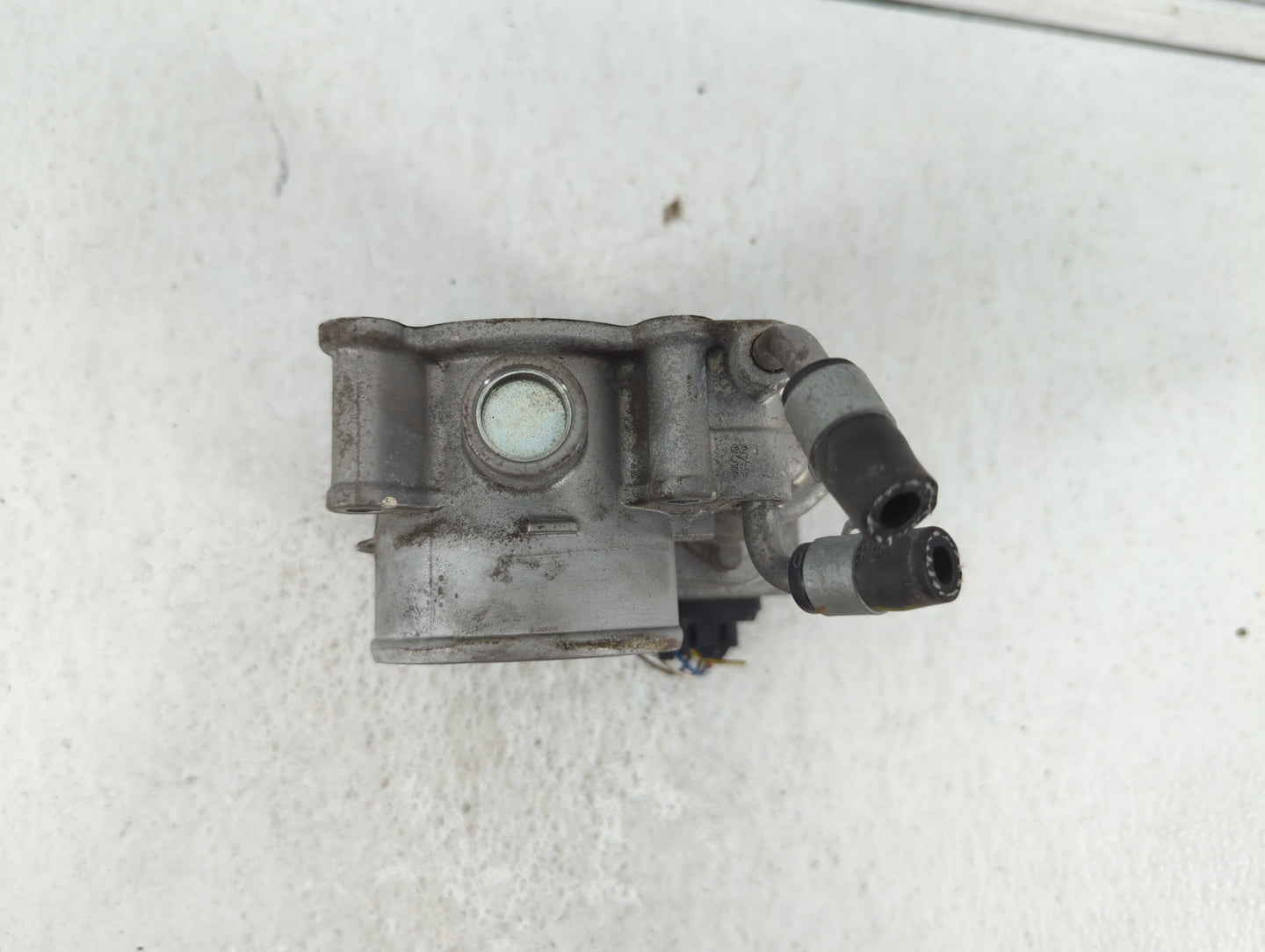 2011-2018 Hyundai Elantra Throttle Body P/N:35100-2E000 1302150124 Fits Fits 2011 2012 2013 2014 2015 2016 2017 2018 2019 OE