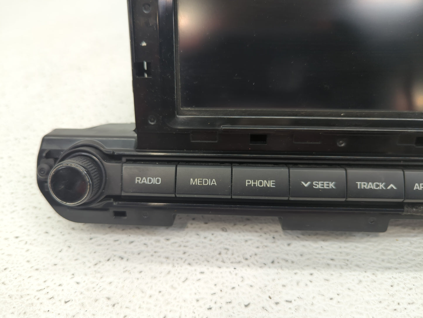 2017 Hyundai Elantra Radio AM FM Cd Player Receiver Replacement P/N:96160-F2100UAT FR3T-18E245-GD Fits OEM Used Auto Parts -