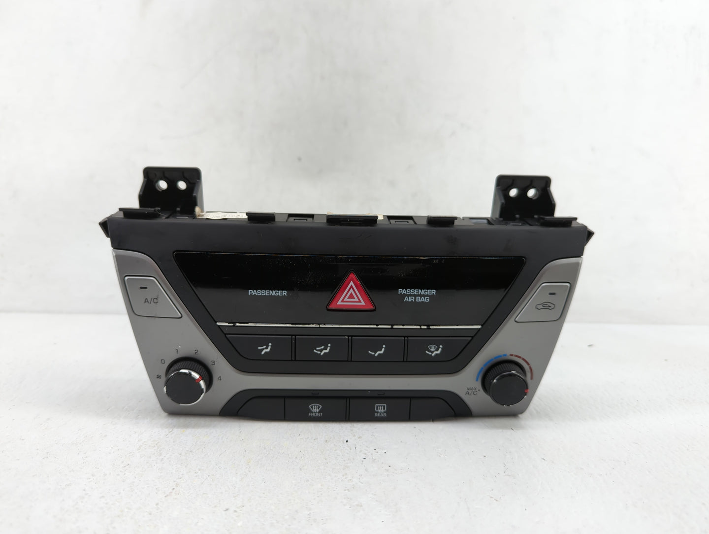 2017-2018 Hyundai Elantra Climate Control Module Temperature AC/Heater Replacement P/N:97250-F2XXX 97250-F20614X Fits OEM Us