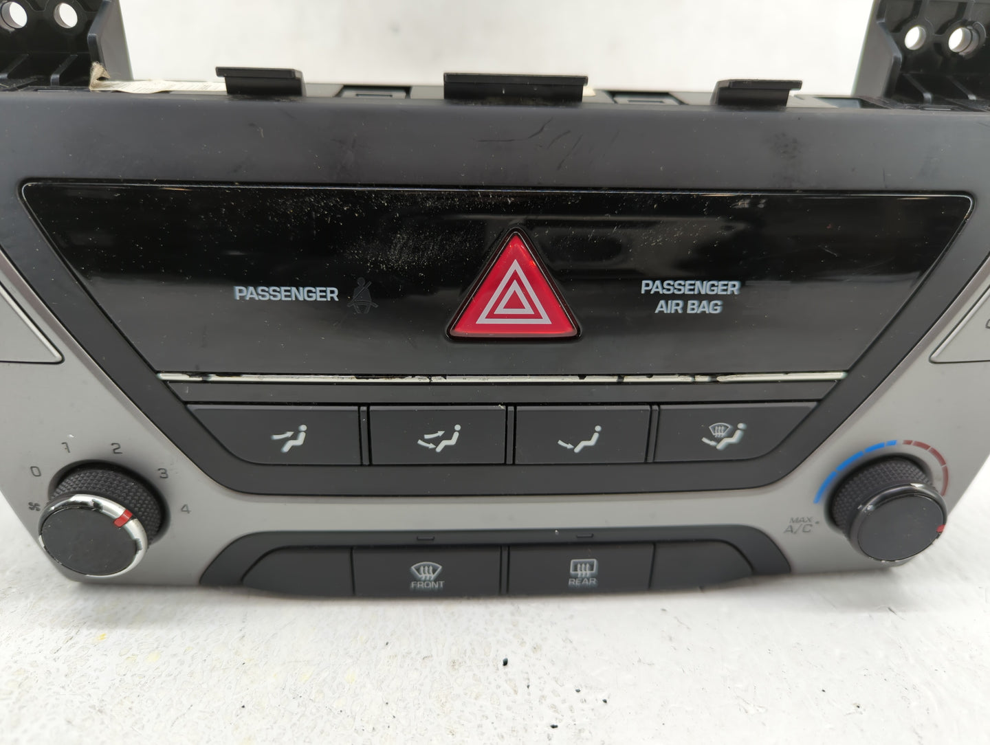 2017-2018 Hyundai Elantra Climate Control Module Temperature AC/Heater Replacement P/N:97250-F2XXX 97250-F20614X Fits OEM Us