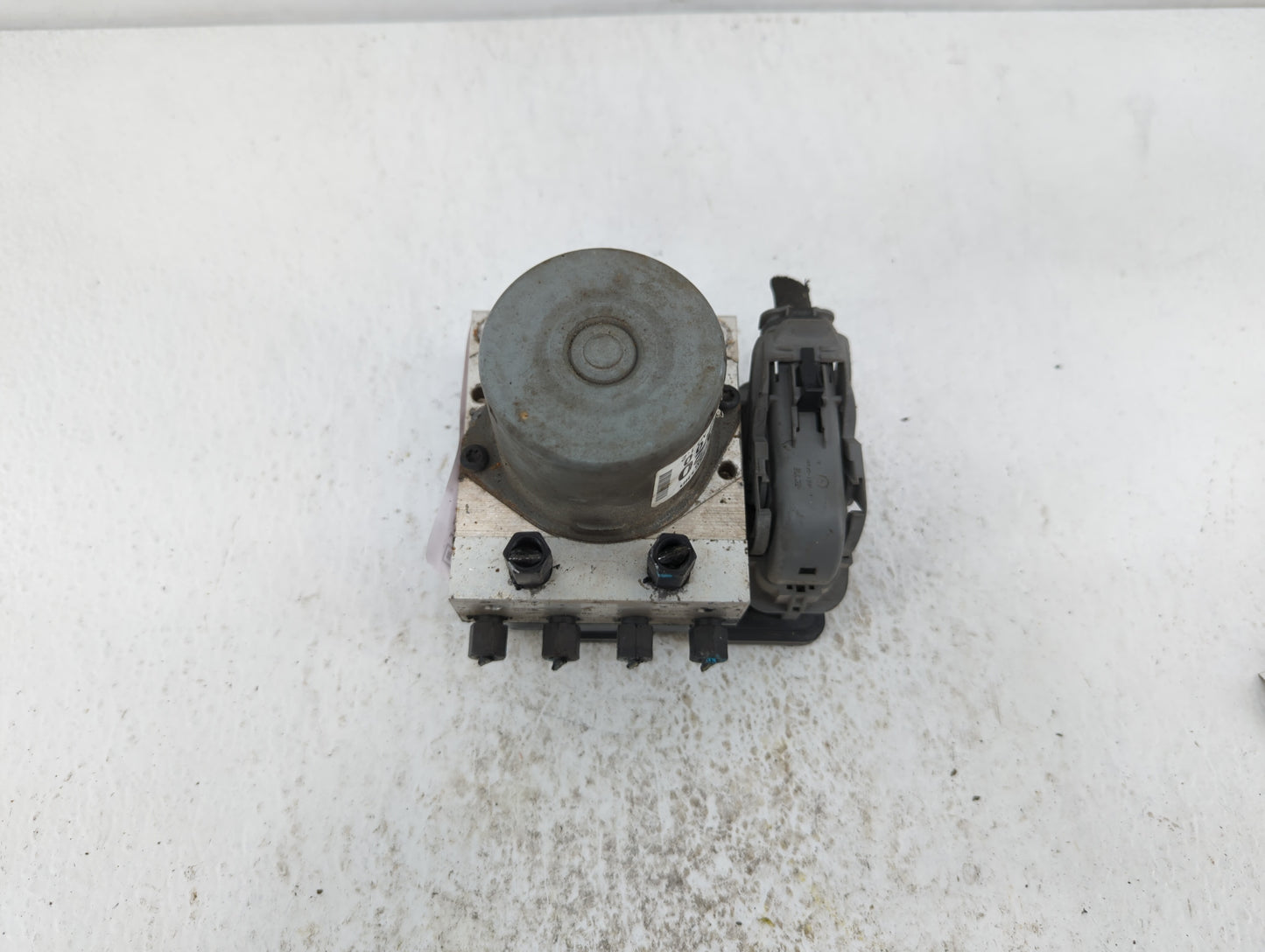 2017-2019 Hyundai Elantra ABS Pump Control Module Replacement P/N:58900-F2500 58920-F2500 Fits Fits 2017 2018 2019 OEM Used 