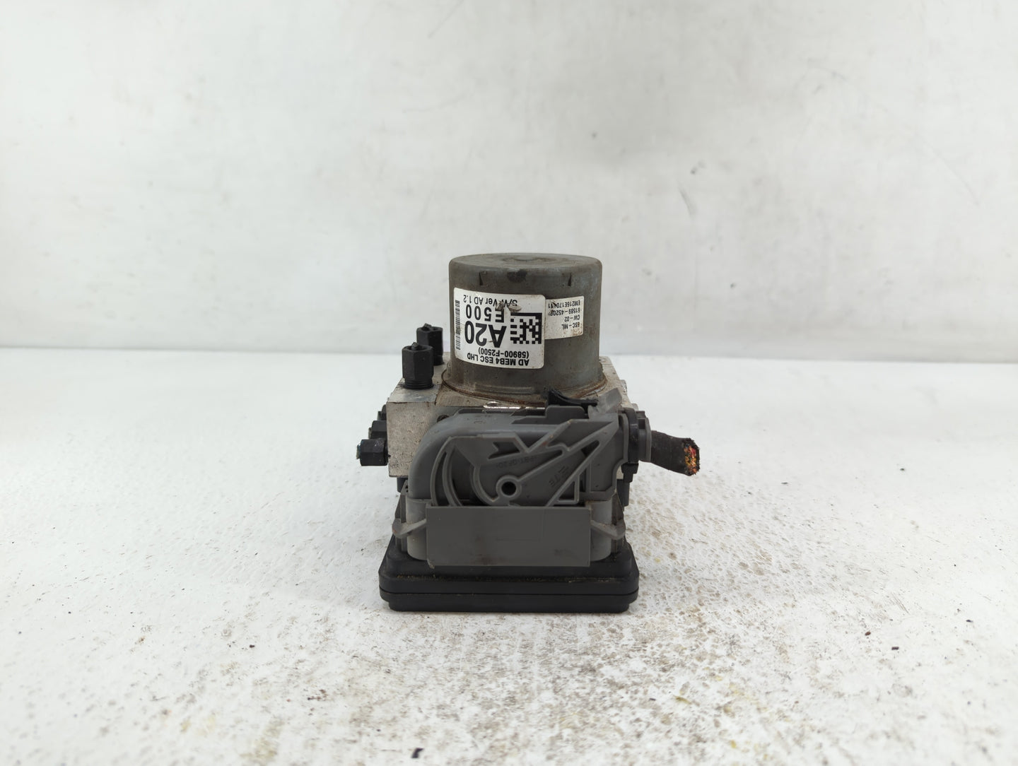 2017-2019 Hyundai Elantra ABS Pump Control Module Replacement P/N:58900-F2500 58920-F2500 Fits Fits 2017 2018 2019 OEM Used 