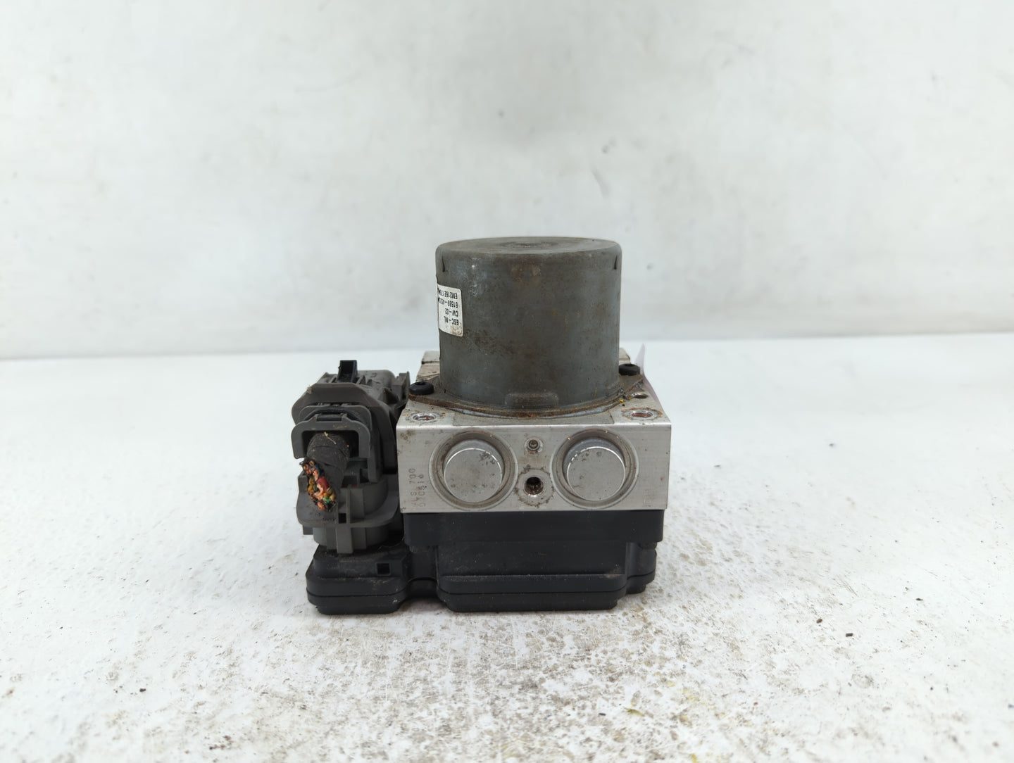 2017-2019 Hyundai Elantra ABS Pump Control Module Replacement P/N:58900-F2500 58920-F2500 Fits Fits 2017 2018 2019 OEM Used 