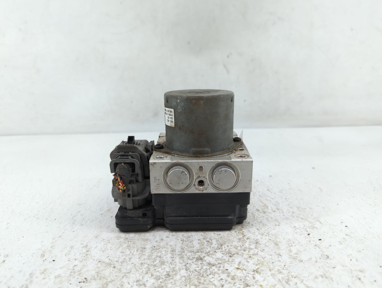 2017-2019 Hyundai Elantra ABS Pump Control Module Replacement P/N:58900-F2500 58920-F2500 Fits Fits 2017 2018 2019 OEM Used 