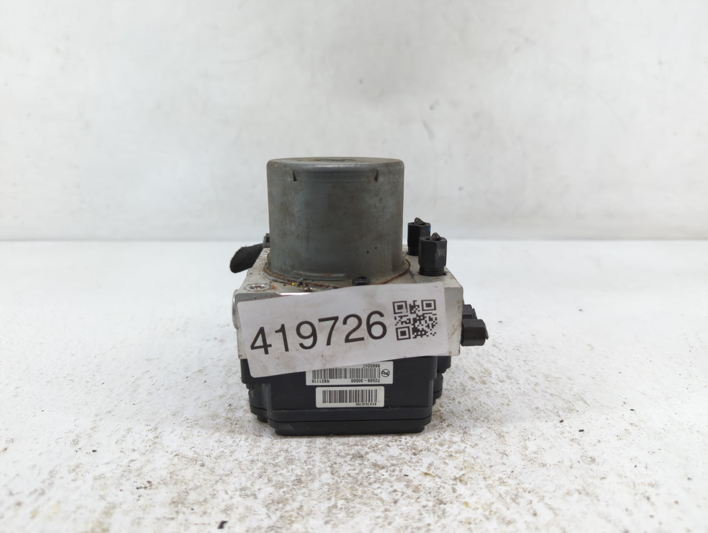 2017-2019 Hyundai Elantra ABS Pump Control Module Replacement P/N:58900-F2500 58920-F2500 Fits Fits 2017 2018 2019 OEM Used 