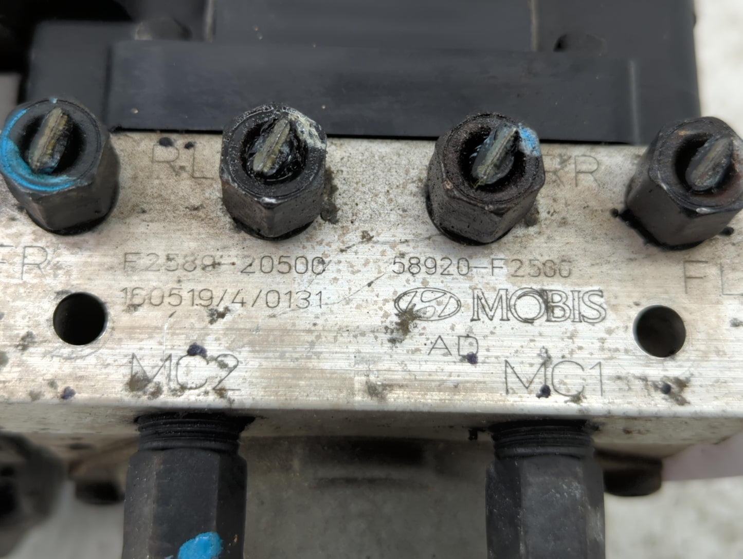 2017-2019 Hyundai Elantra ABS Pump Control Module Replacement P/N:58900-F2500 58920-F2500 Fits Fits 2017 2018 2019 OEM Used 