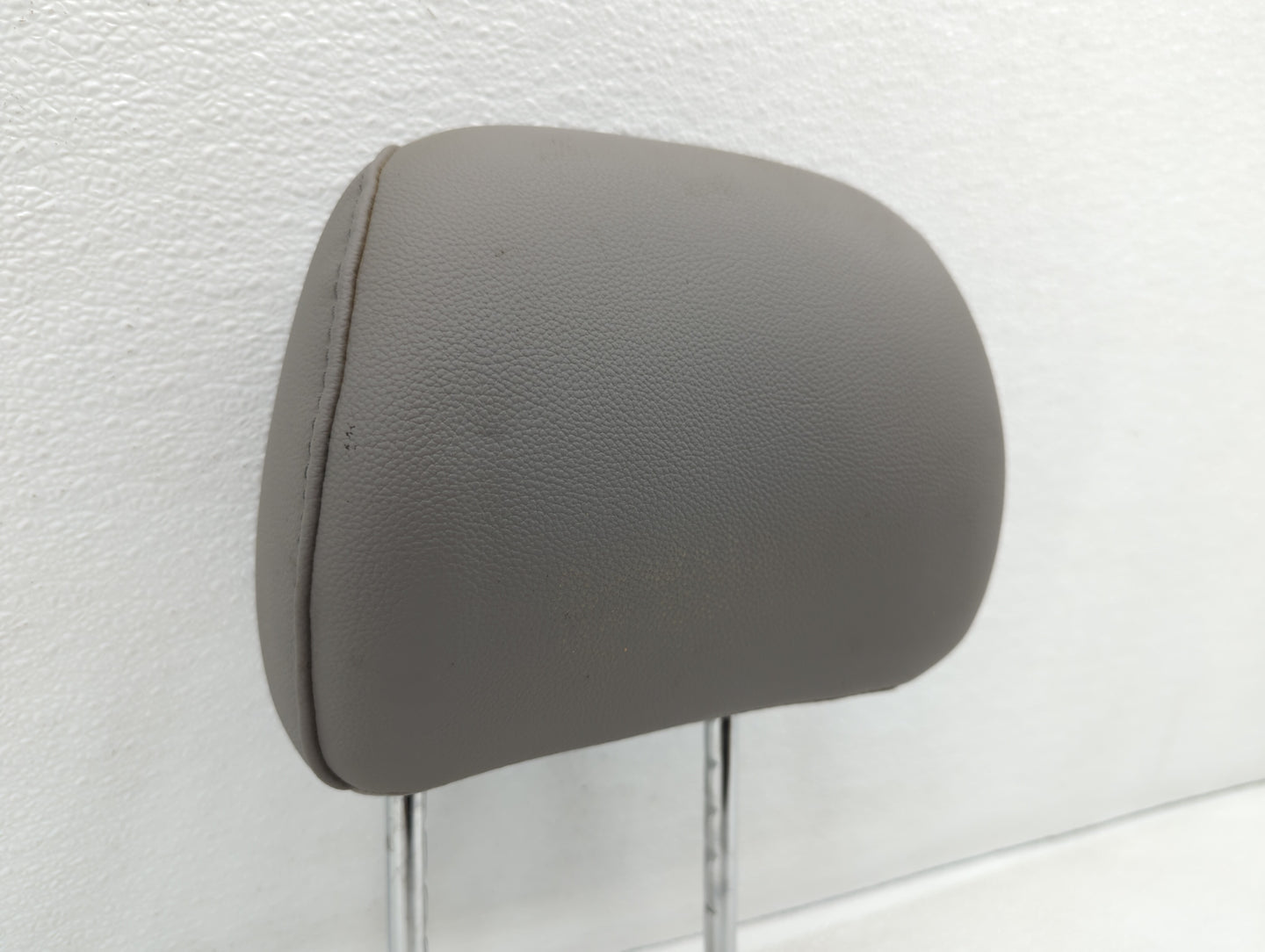 2015-2017 Hyundai Elantra Headrest Head Rest Rear Seat Fits Fits 2015 2016 2017 OEM Used Auto Parts - Oemusedautoparts1.com
