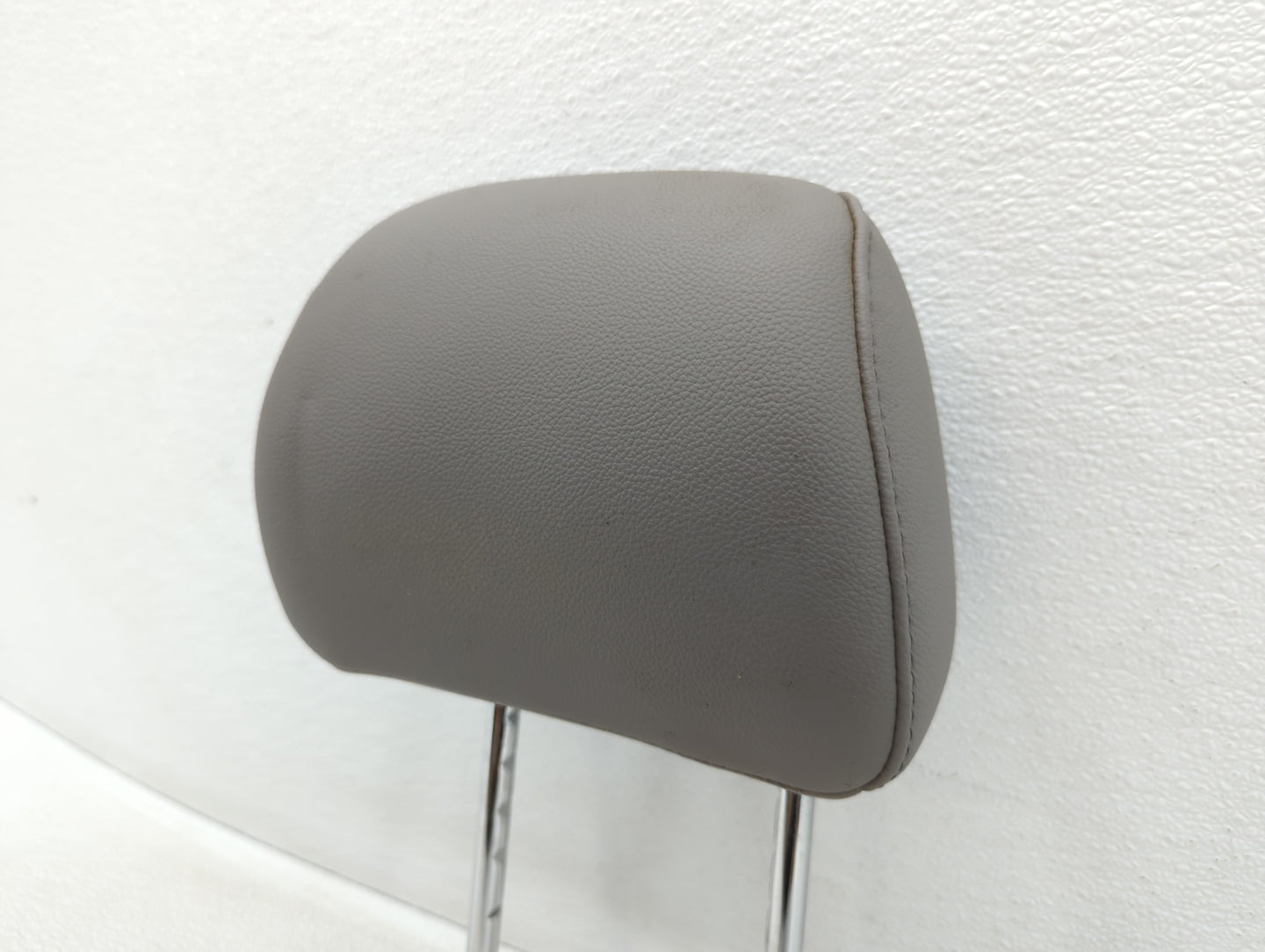 2015-2017 Hyundai Elantra Headrest Head Rest Rear Seat Fits Fits 2015 2016 2017 OEM Used Auto Parts - Oemusedautoparts1.com